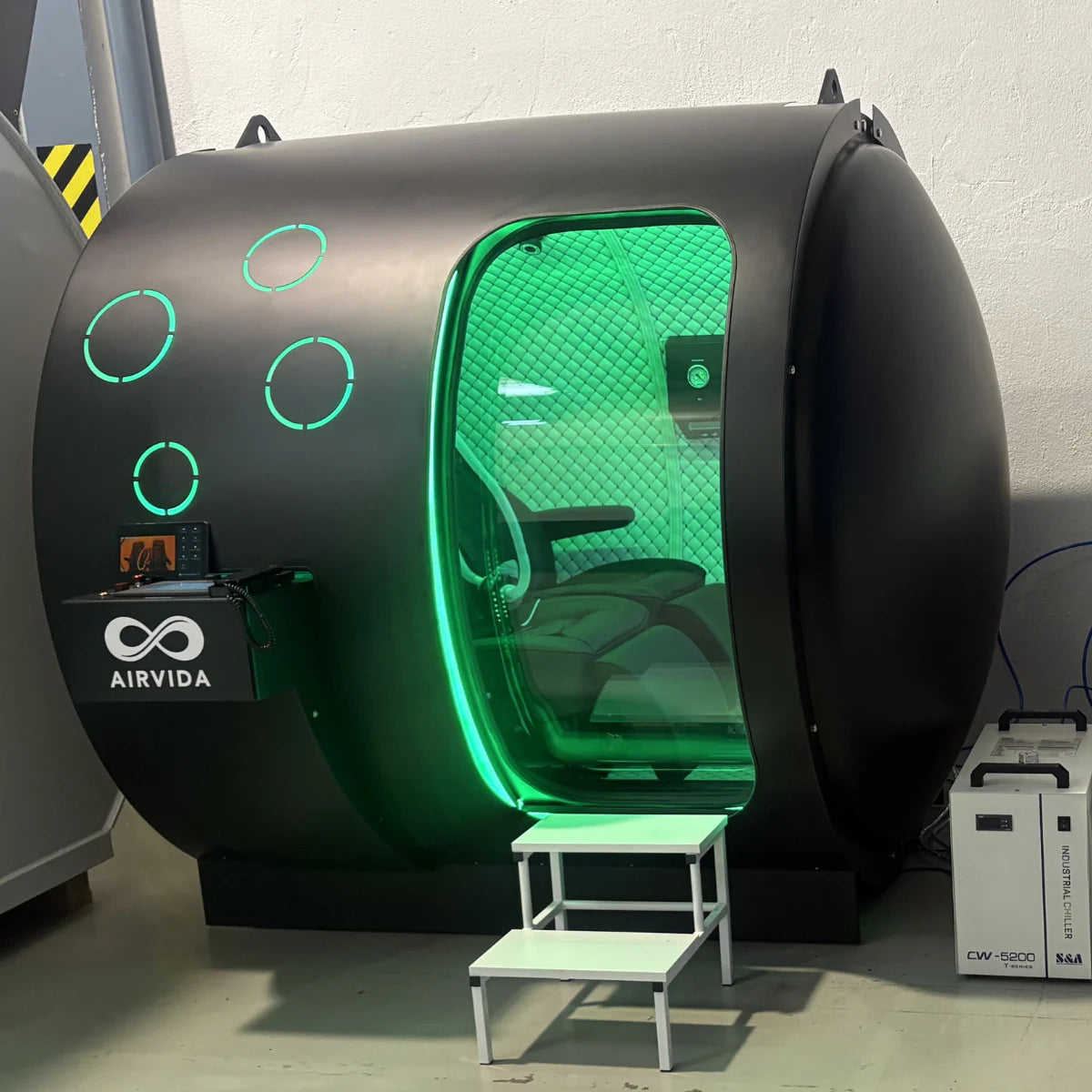 Airvida 2–6 Person Phoenix Multiplace Hyperbaric Chamber (1.0–2.0 ATA) – ASME / PVHO-1 Certified