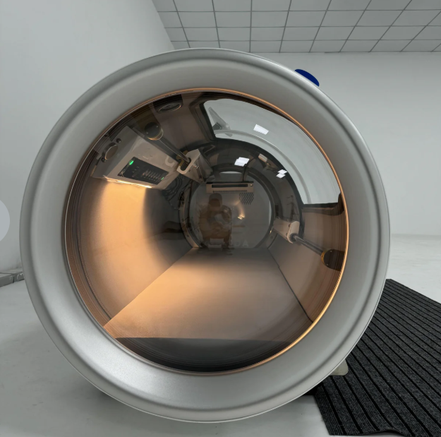 Airvida Ultra 1.3-2.0 ATA Hard Shell Lying Hyperbaric Chambers