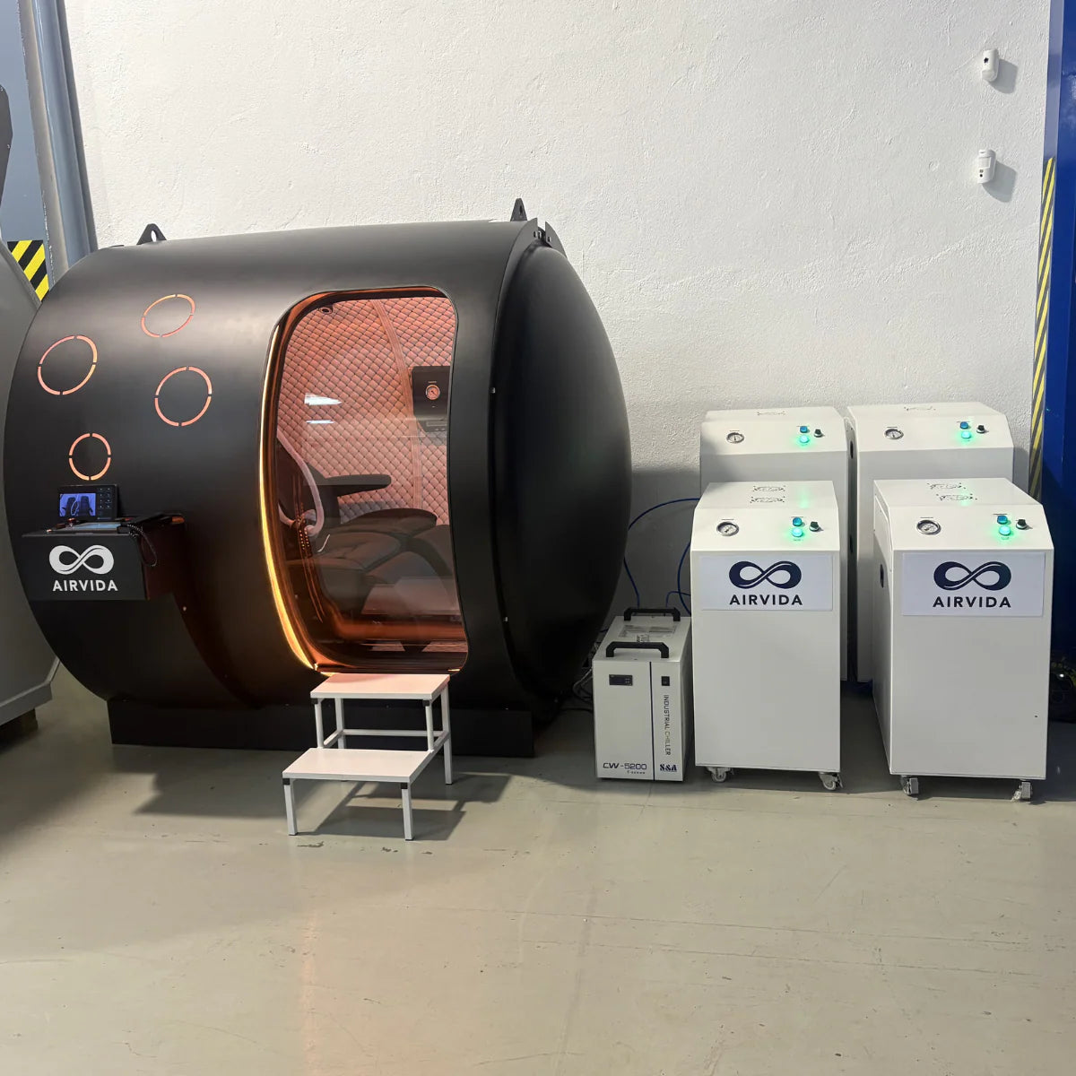 Airvida 2–6 Person Phoenix Multiplace Hyperbaric Chamber (1.0–2.0 ATA) – ASME / PVHO-1 Certified